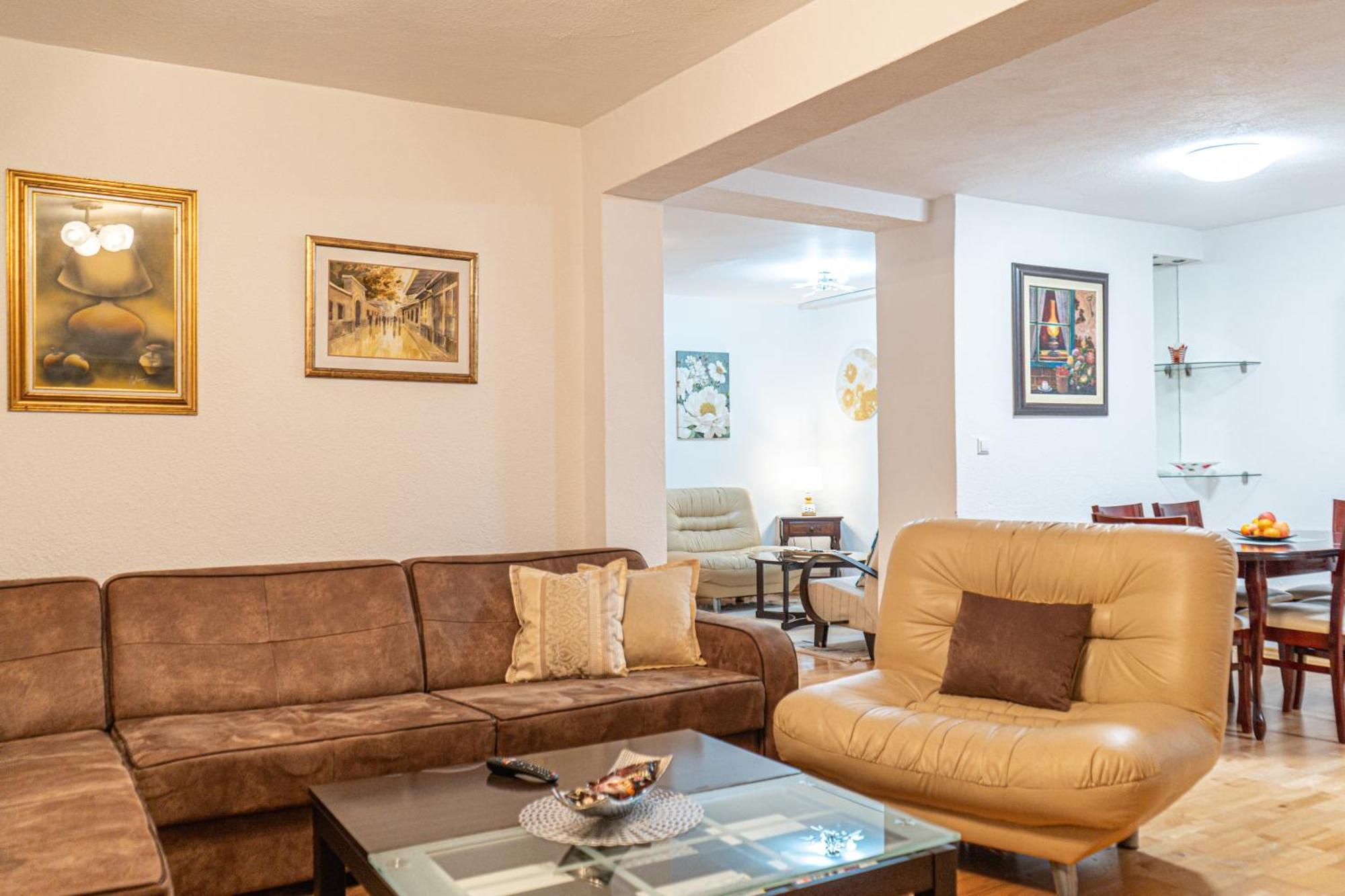 Hills Apartment *