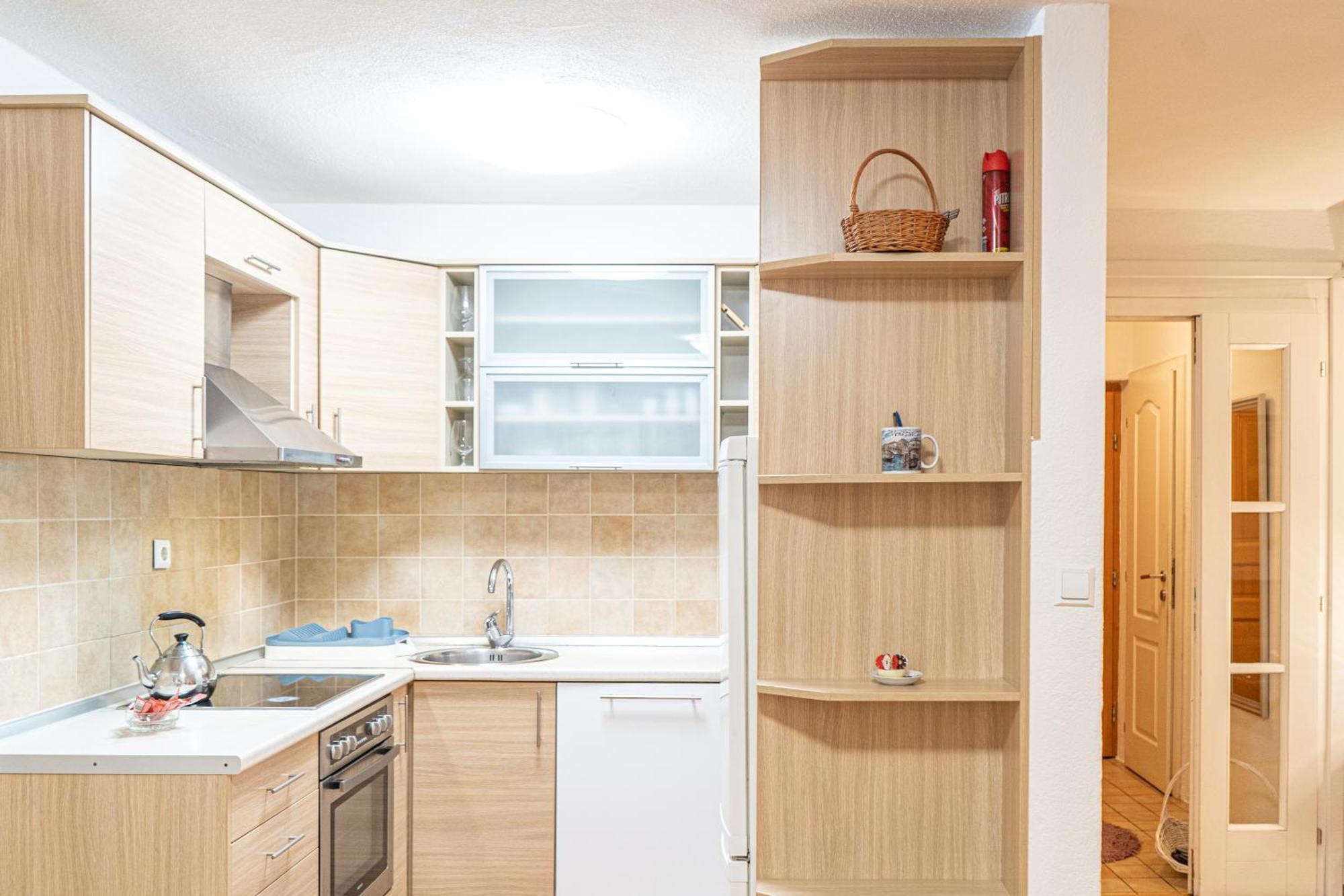 Hills Apartment *